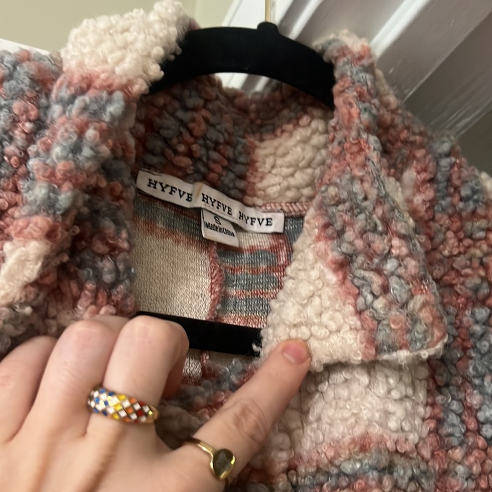 Fuzzy coat - Picture 2 of 3